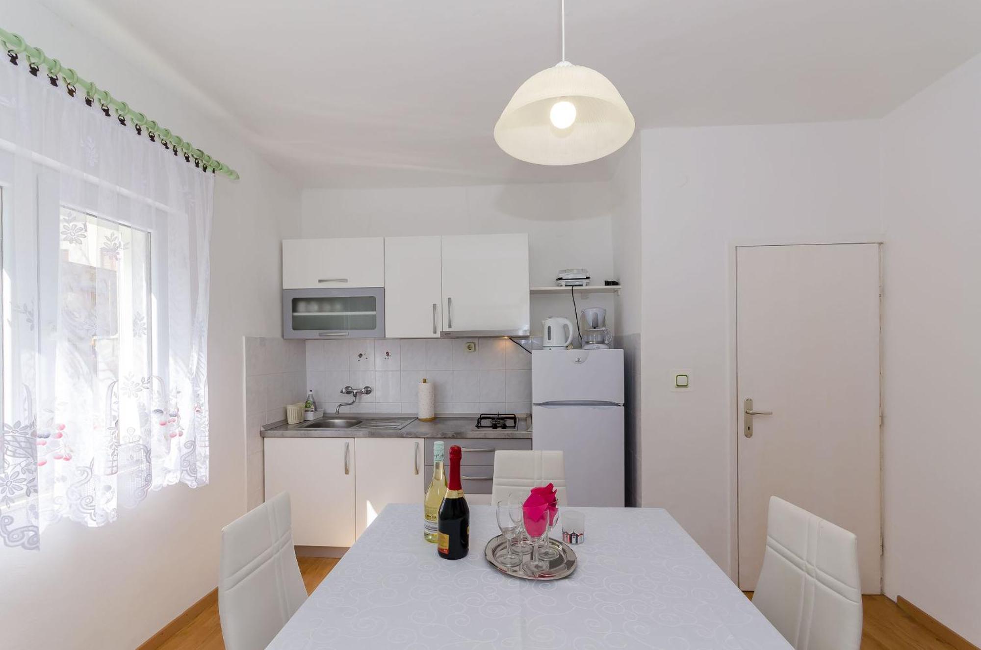 Apartments Jakov Jelsa  Εξωτερικό φωτογραφία