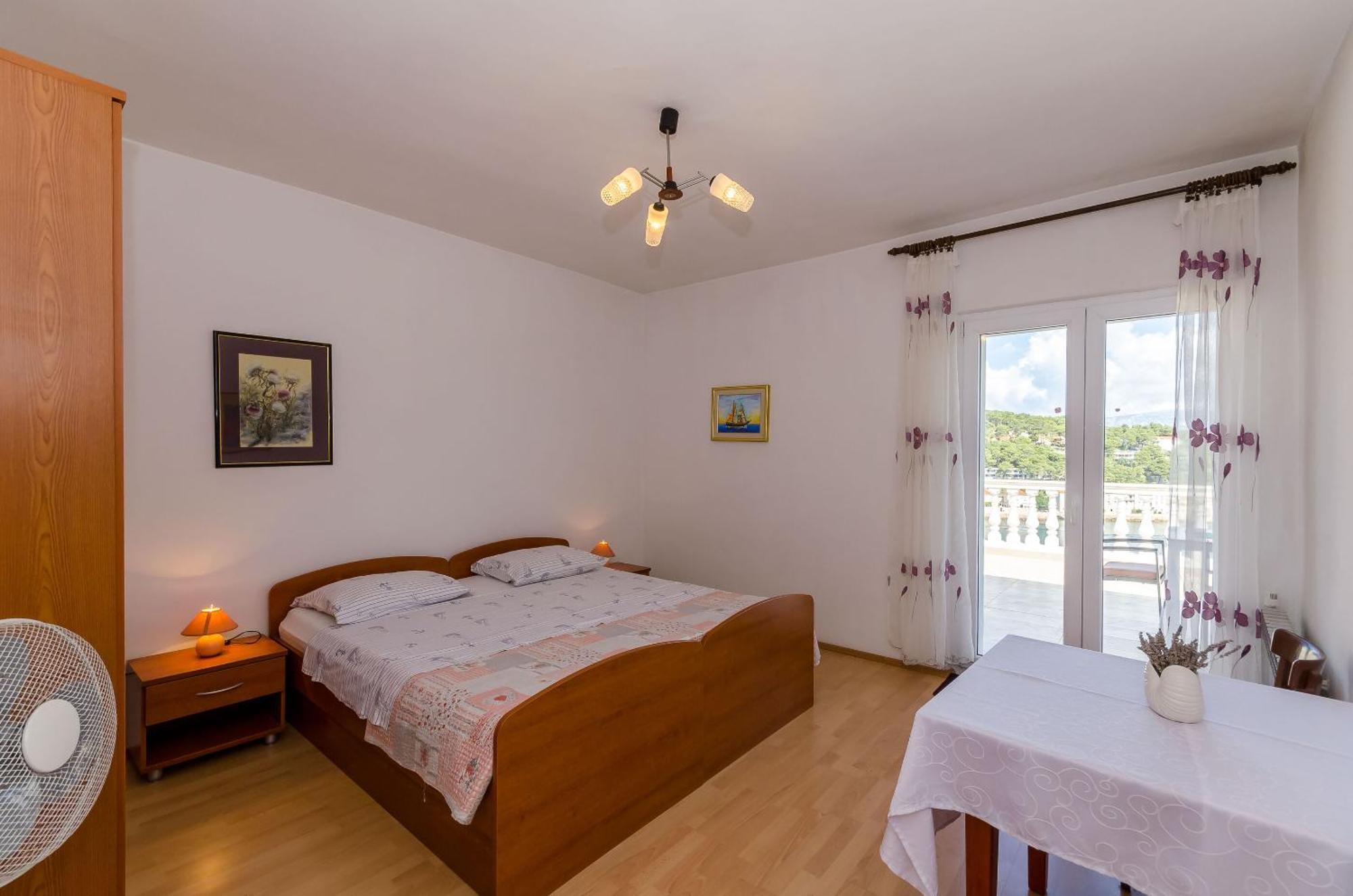 Apartments Jakov Jelsa  Εξωτερικό φωτογραφία