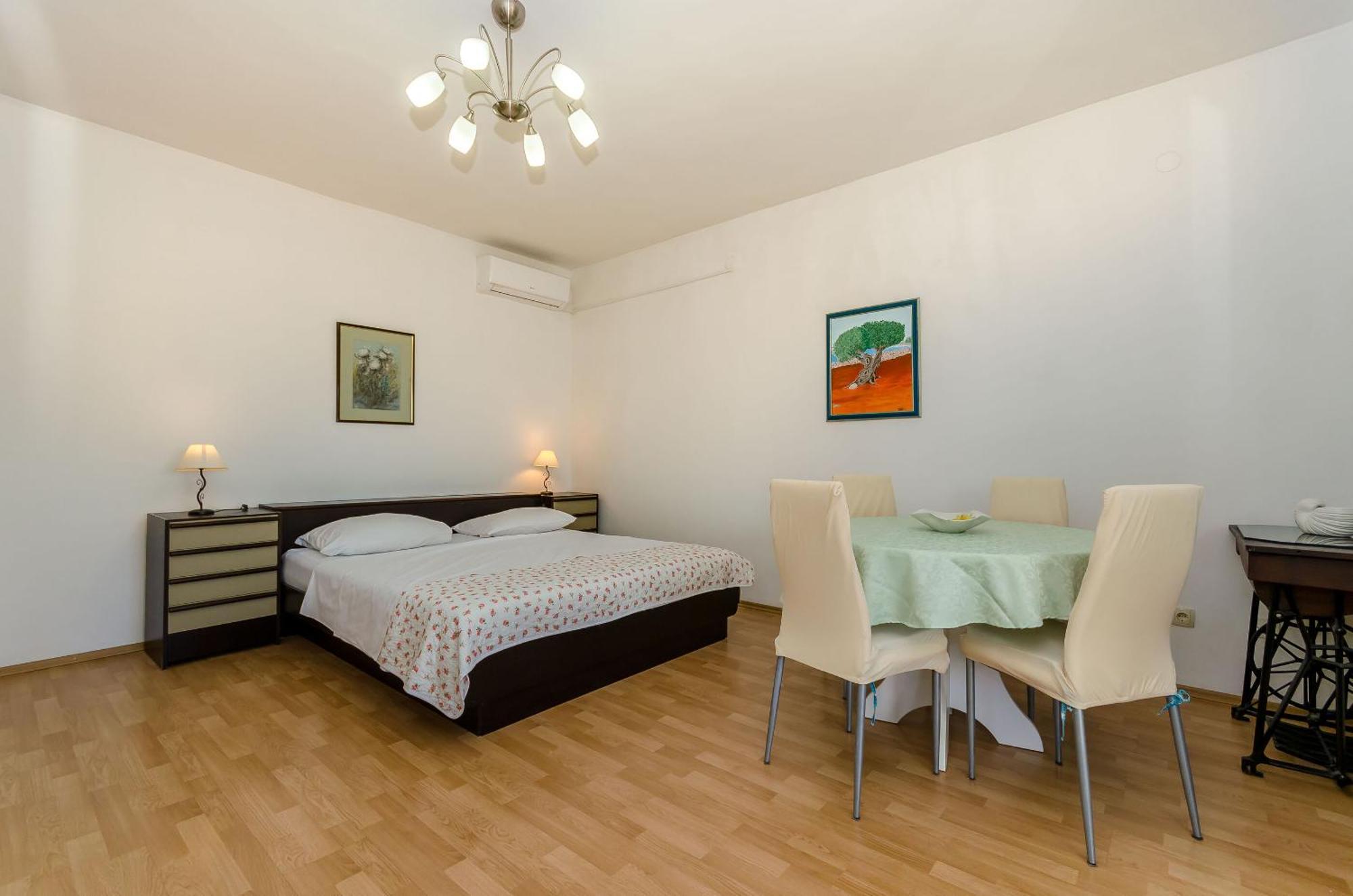 Apartments Jakov Jelsa  Εξωτερικό φωτογραφία