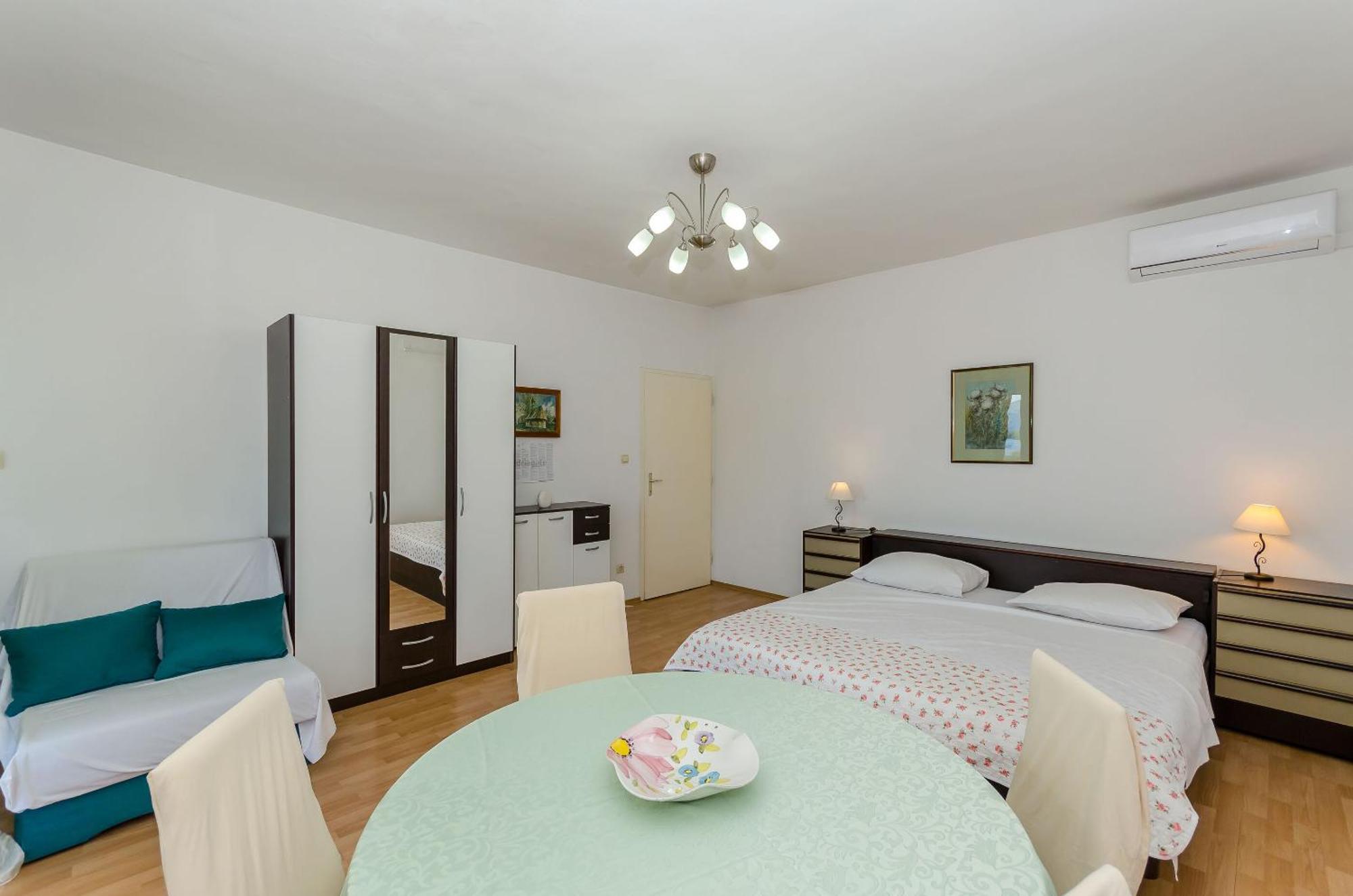 Apartments Jakov Jelsa  Εξωτερικό φωτογραφία
